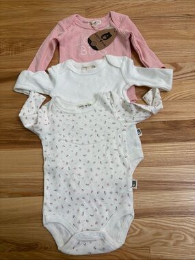 NWT Rabbit & Bear Baby 3-6M Organic Cotton Long-Sleeve Bodysuit 3-Pack Set Pink